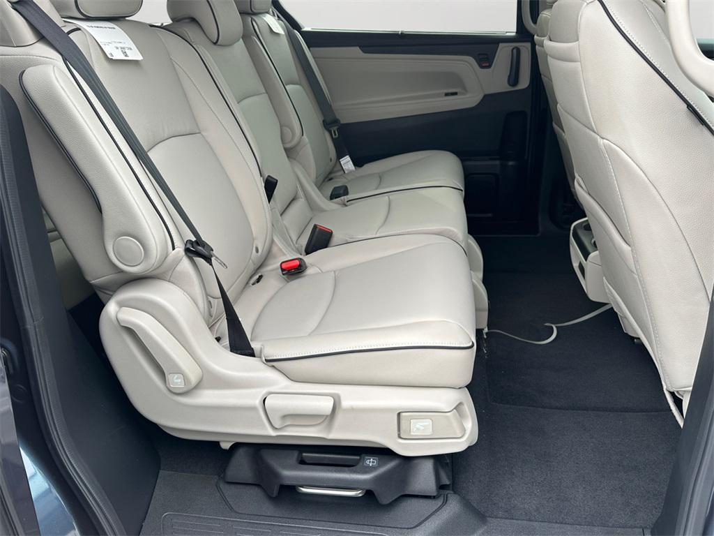new 2026 Honda Odyssey car, priced at $48,990