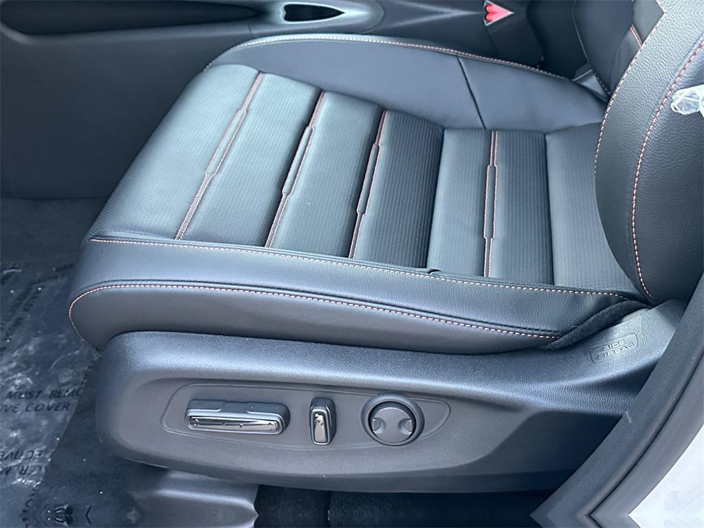 new 2026 Honda CR-V Hybrid car, priced at $40,015