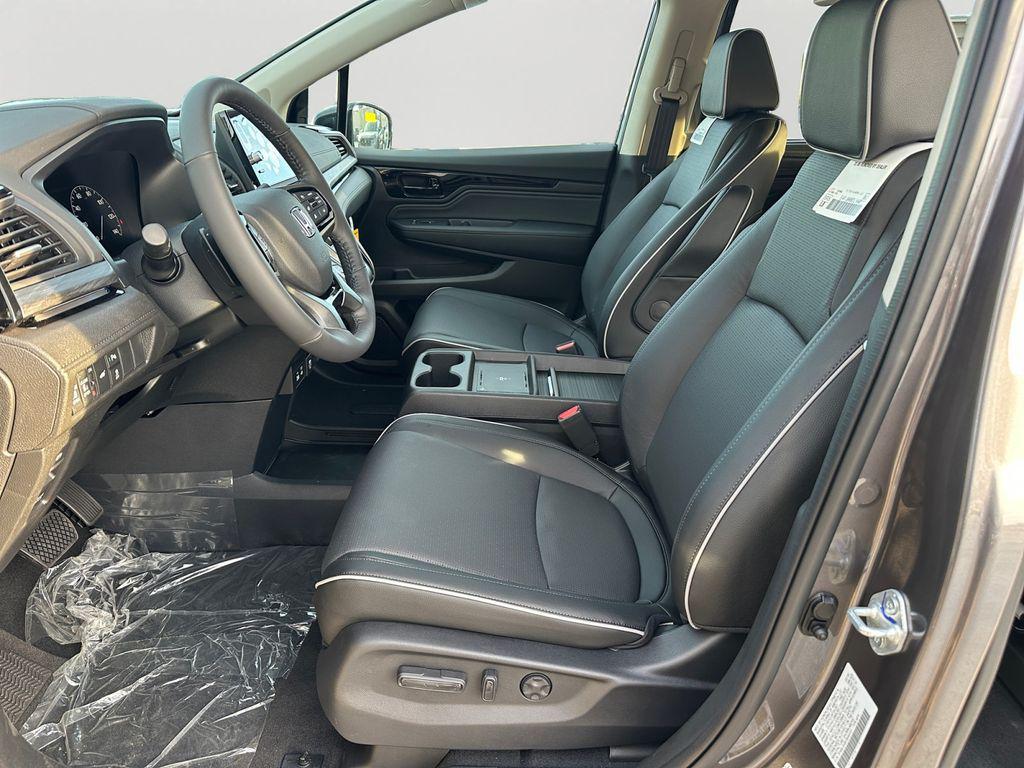 new 2026 Honda Odyssey car, priced at $51,430
