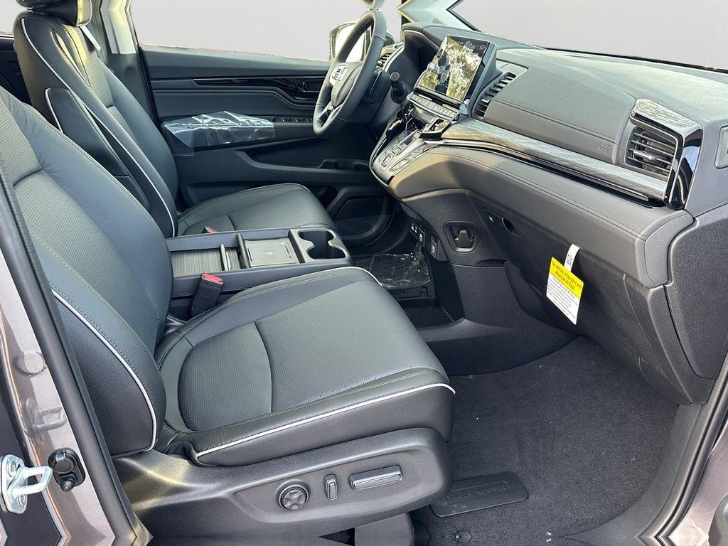 new 2026 Honda Odyssey car, priced at $51,430