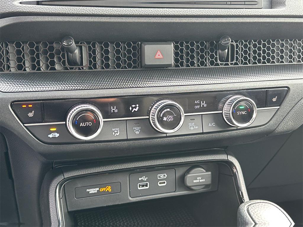 used 2025 Honda CR-V car, priced at $28,148