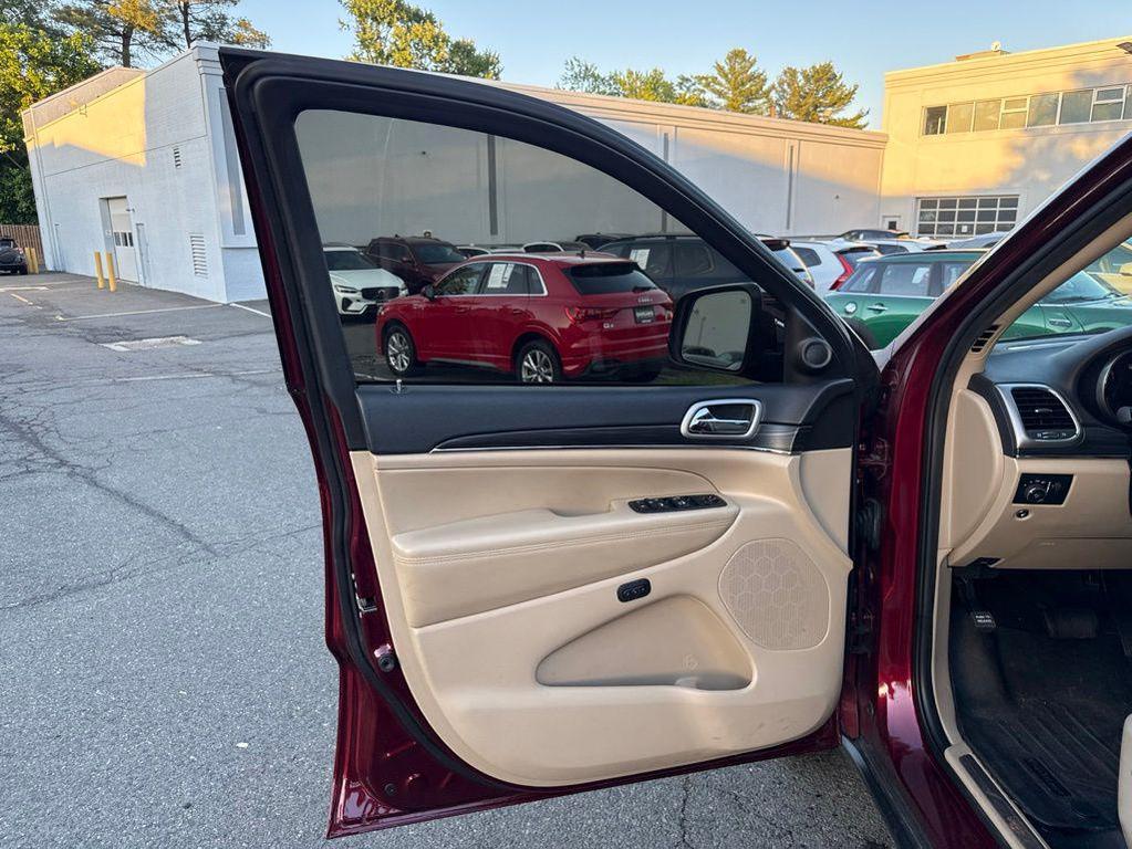 used 2021 Jeep Grand Cherokee car, priced at $26,276