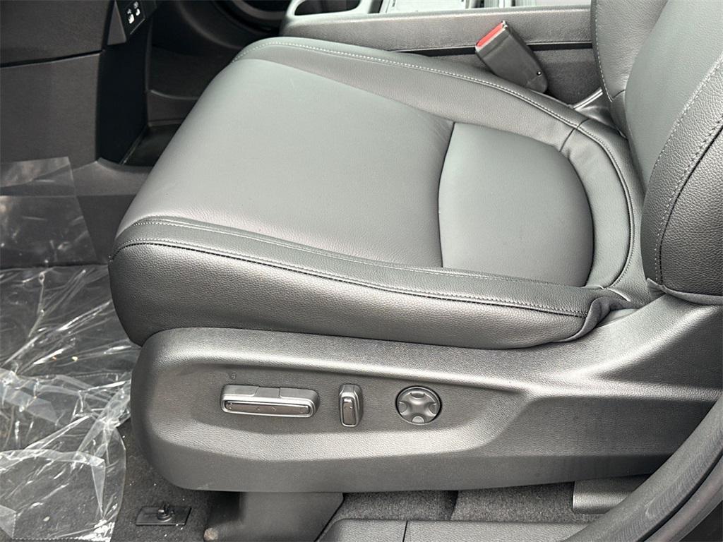 new 2026 Honda Odyssey car, priced at $44,290