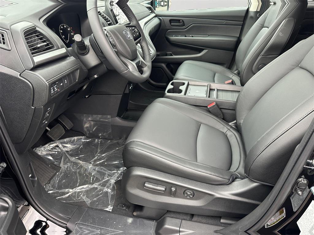 new 2026 Honda Odyssey car, priced at $44,290