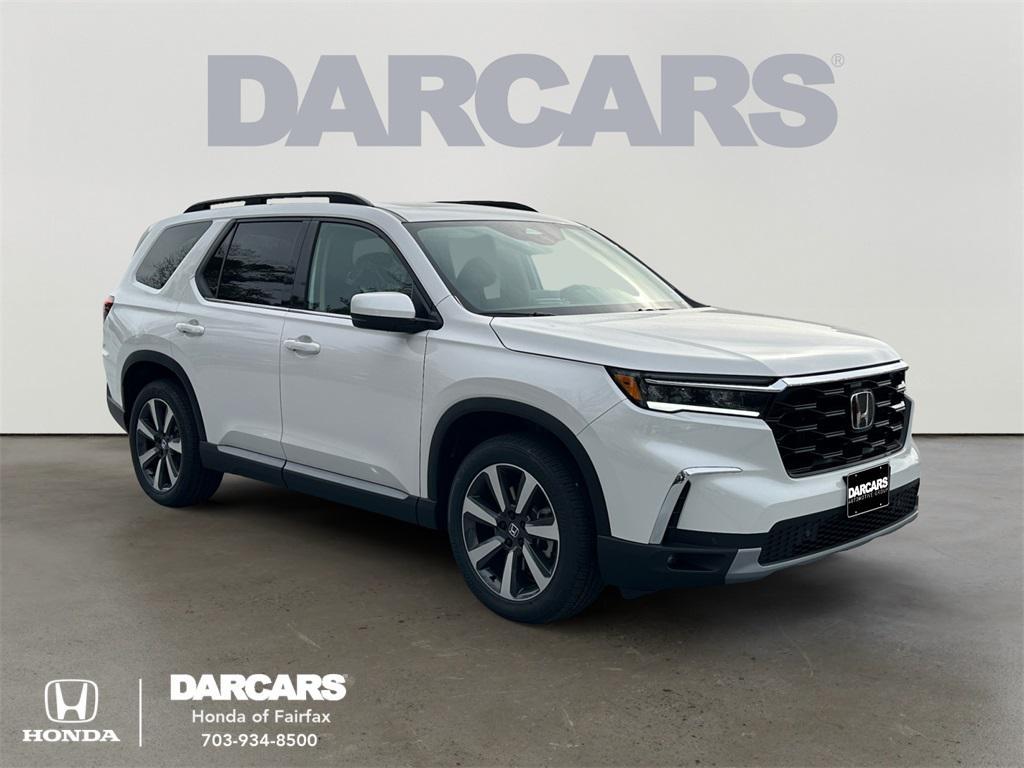 new 2025 Honda Pilot car, priced at $46,755