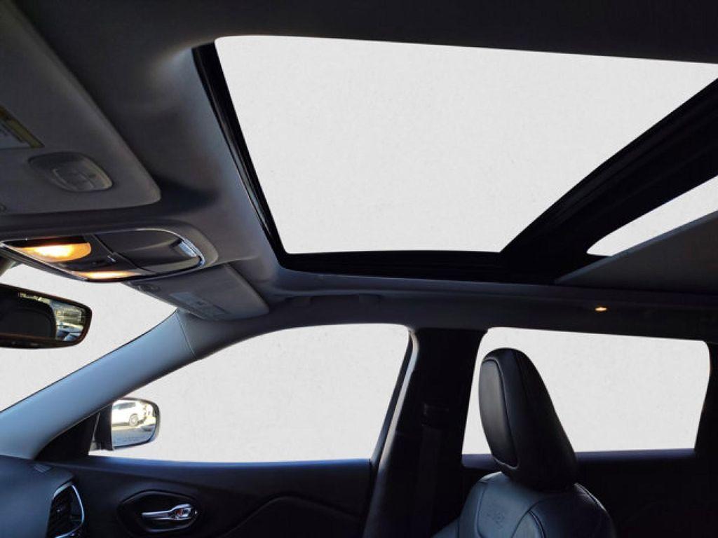 used 2021 Jeep Cherokee car, priced at $25,495