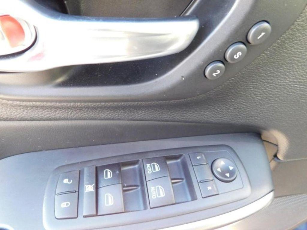 used 2021 Jeep Cherokee car, priced at $24,995