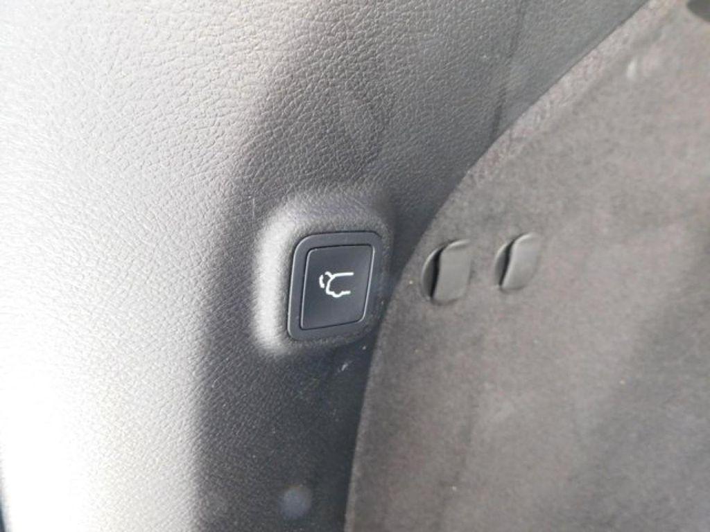 used 2021 Jeep Cherokee car, priced at $24,995