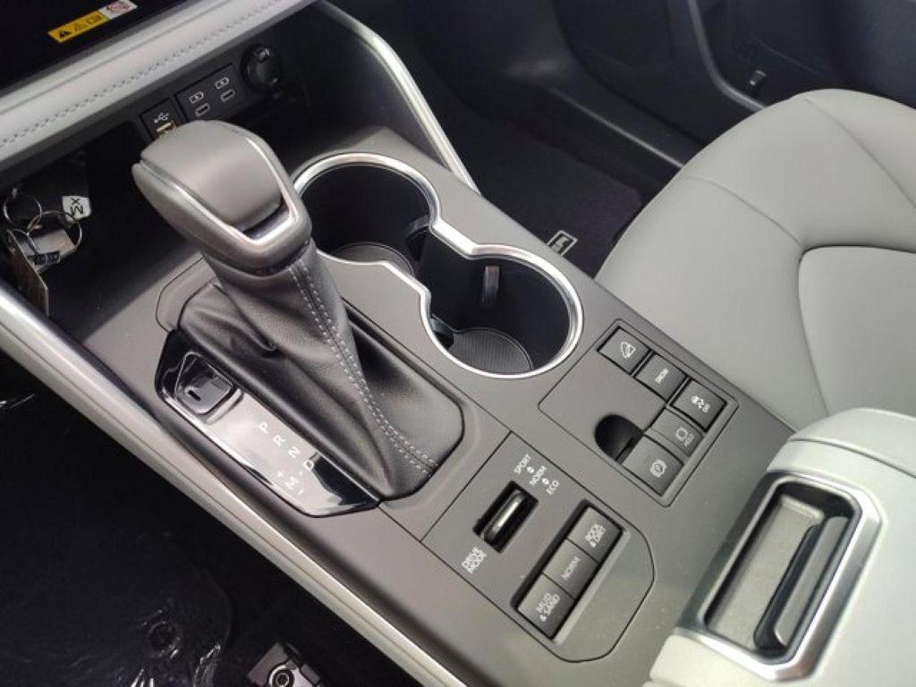used 2023 Toyota Highlander car, priced at $43,495