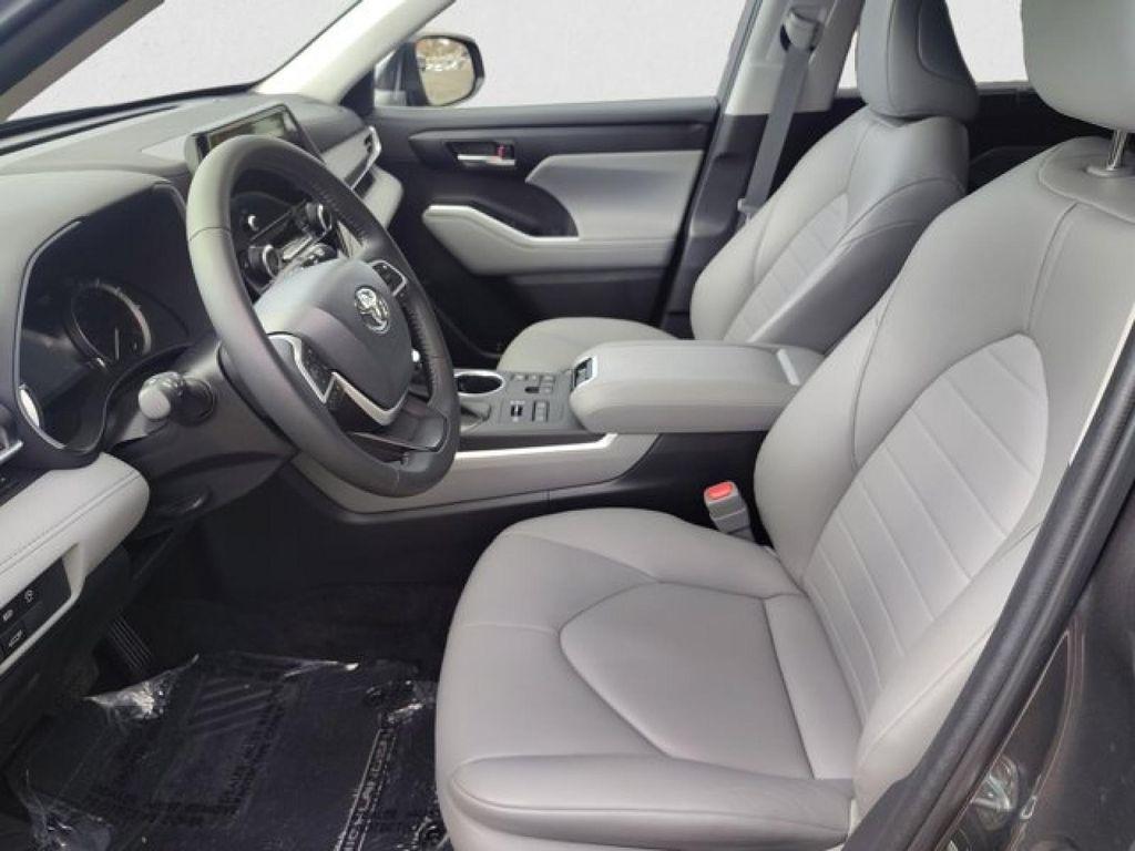 used 2023 Toyota Highlander car, priced at $43,495