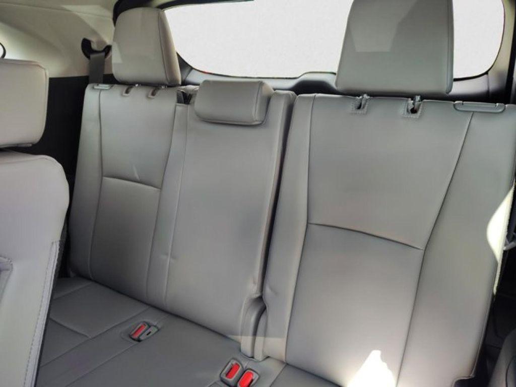 used 2023 Toyota Highlander car, priced at $43,495