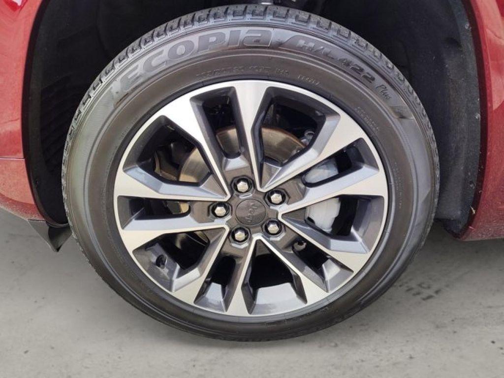 used 2024 Jeep Grand Cherokee car, priced at $37,995