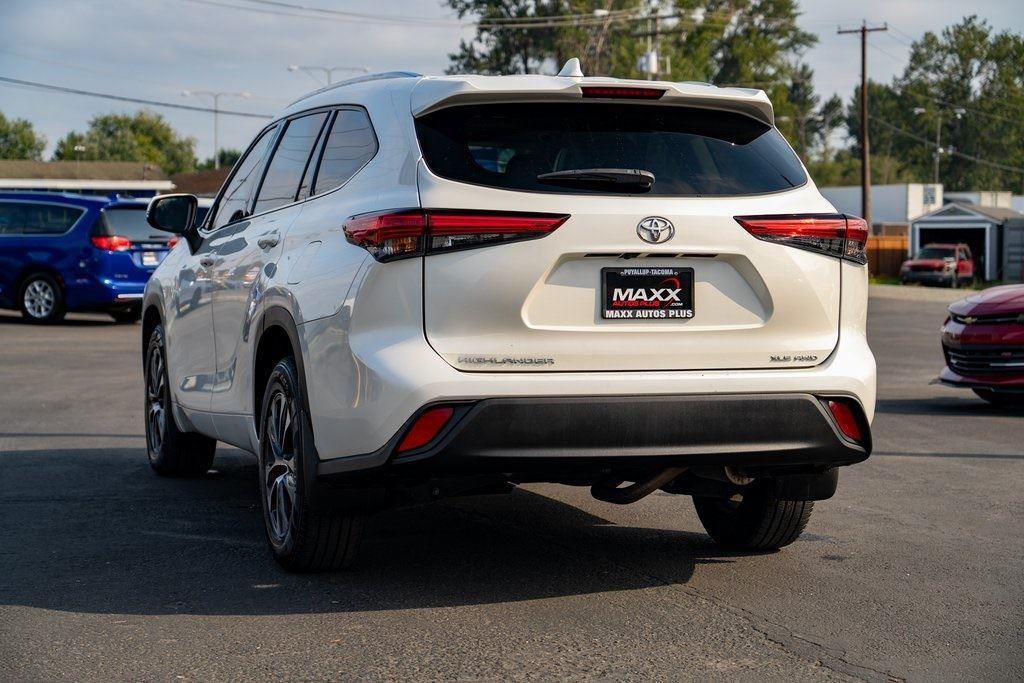 used 2020 Toyota Highlander car, priced at $30,497
