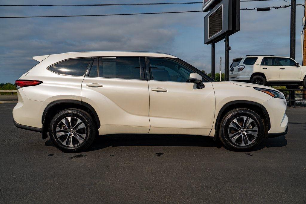 used 2020 Toyota Highlander car, priced at $30,497