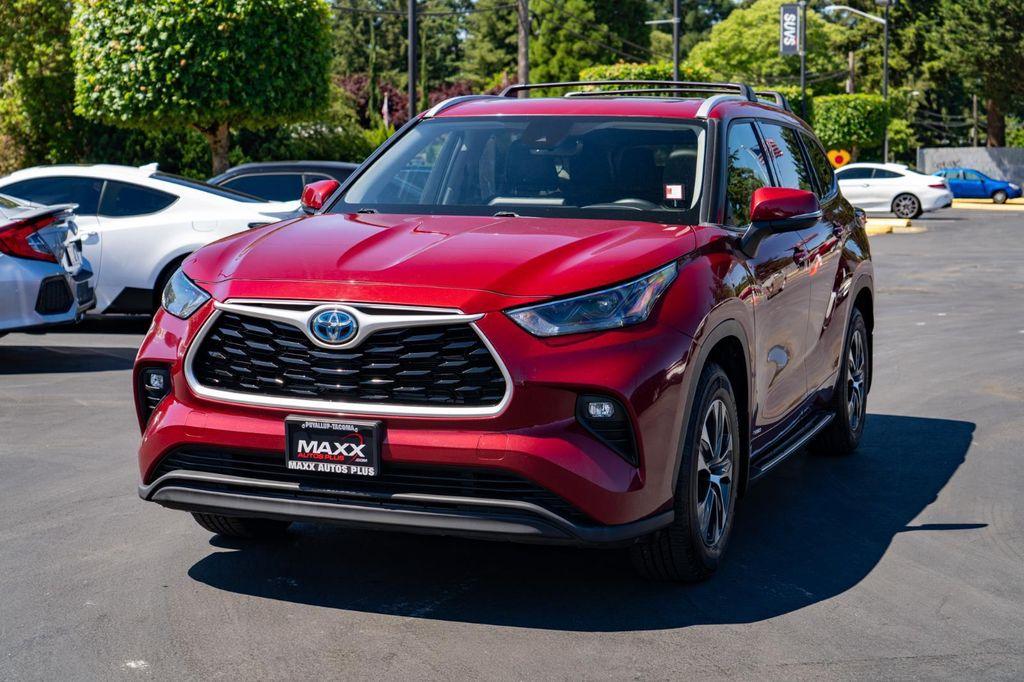 used 2022 Toyota Highlander Hybrid car, priced at $37,897