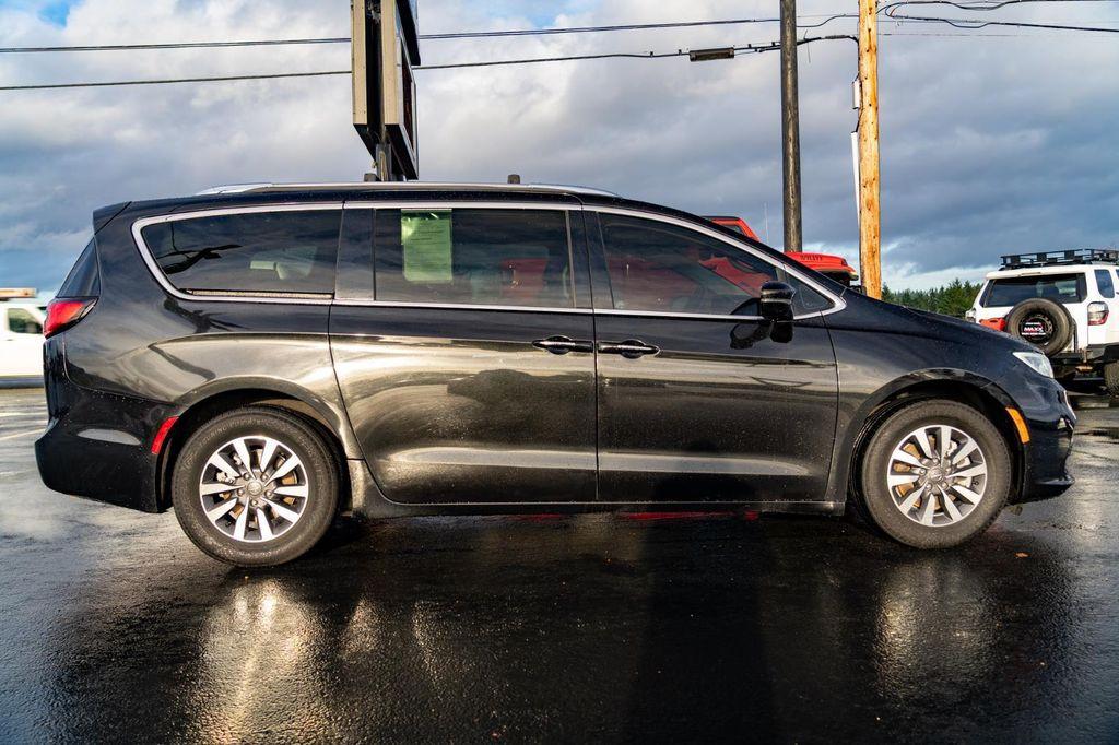 used 2021 Chrysler Pacifica car, priced at $24,297