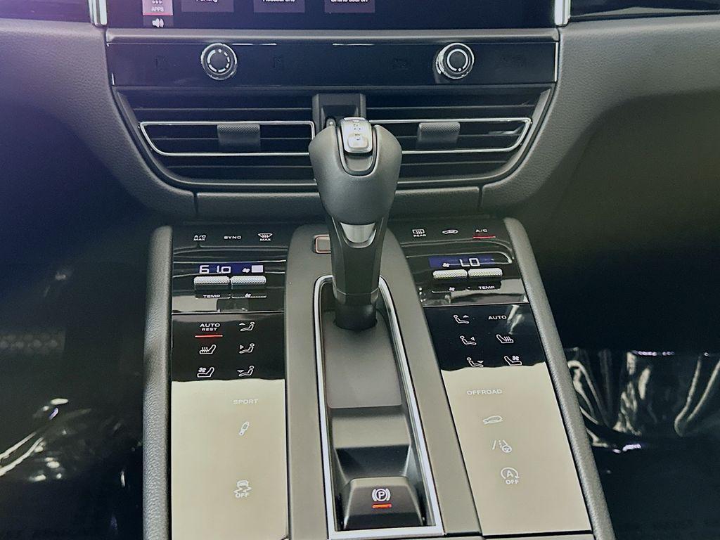 new 2026 Porsche Macan car