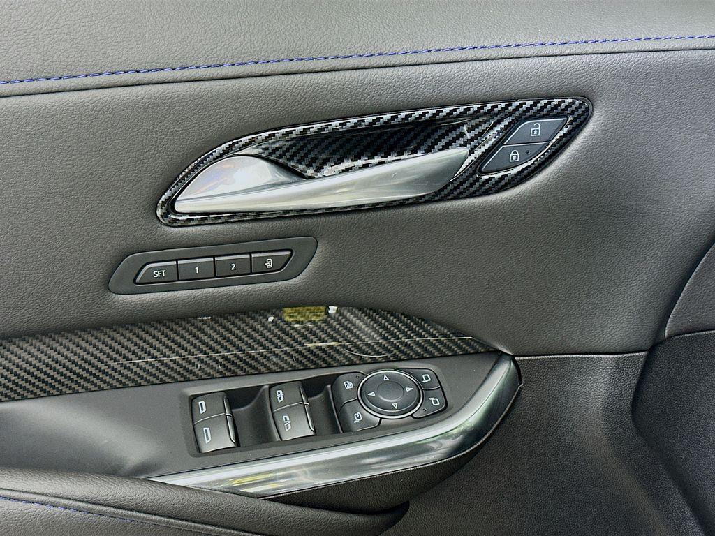 used 2025 Cadillac XT4 car, priced at $36,554