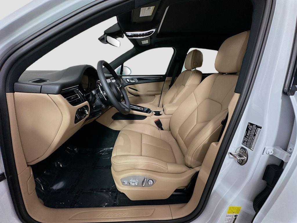 new 2026 Porsche Macan car