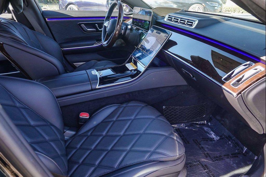 new 2024 Mercedes-Benz Maybach S 580 car, priced at $214,745