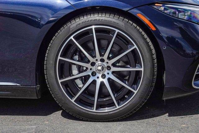 new 2022 Mercedes-Benz EQS 580 car, priced at $92,888