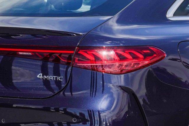 new 2022 Mercedes-Benz EQS 580 car, priced at $92,888