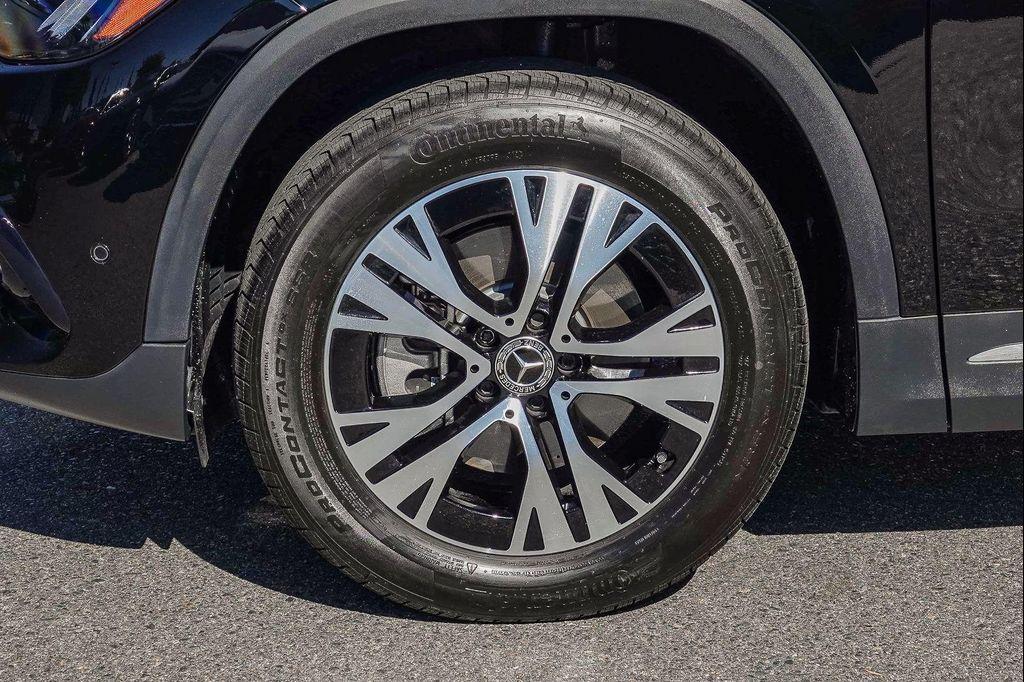used 2025 Mercedes-Benz GLA 250 car, priced at $39,991