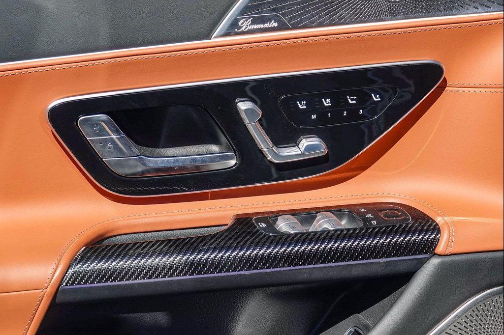 Mercedes-Benz SL view 23