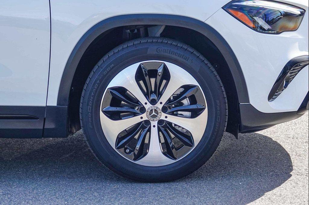 used 2026 Mercedes-Benz GLA 250 car, priced at $39,991