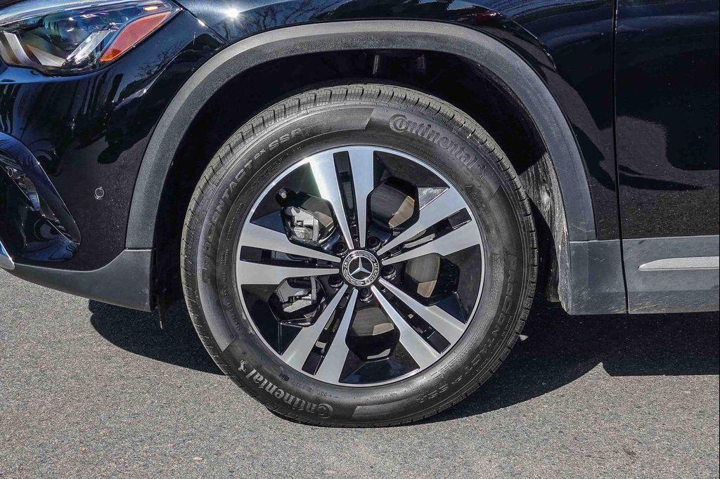 used 2025 Mercedes-Benz GLA 250 car, priced at $39,991