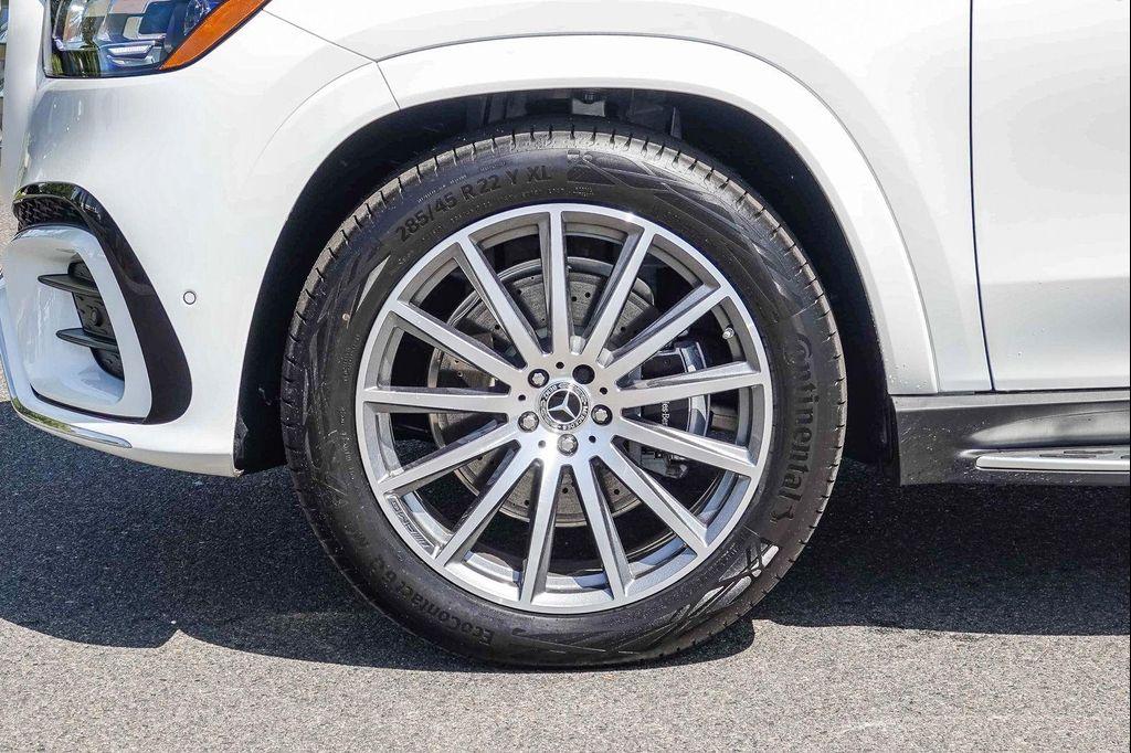 new 2026 Mercedes-Benz GLS 580 car, priced at $120,335