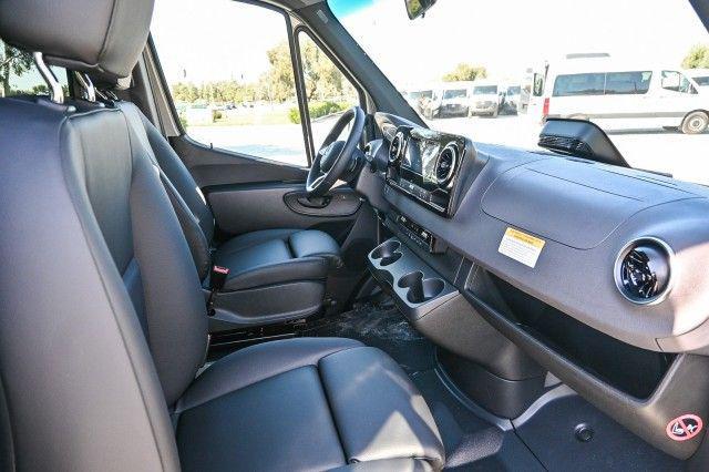 new 2025 Mercedes-Benz Sprinter 2500 car, priced at $75,064