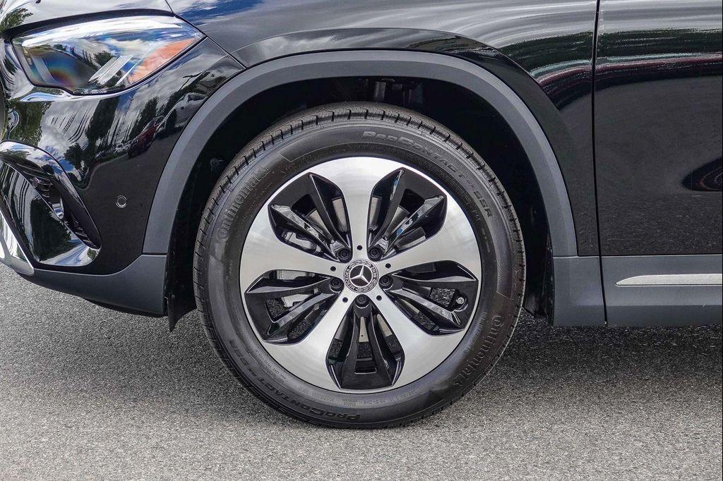 new 2026 Mercedes-Benz GLA 250 car, priced at $49,395