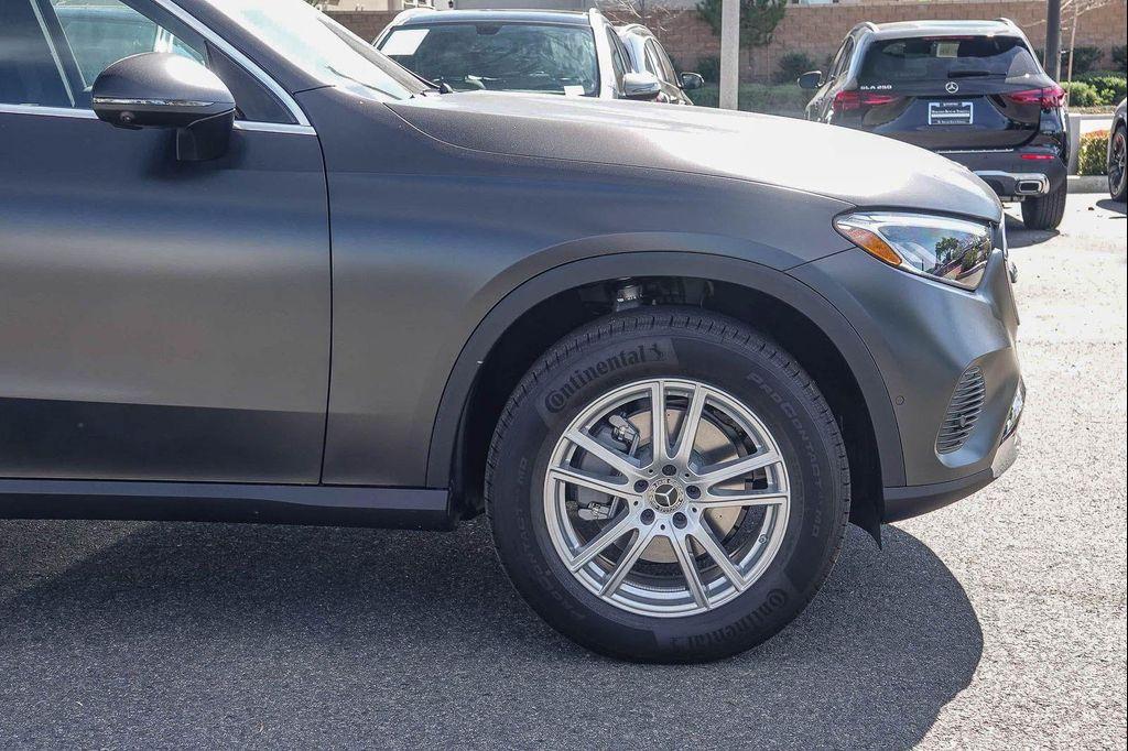 new 2026 Mercedes-Benz GLC 300 car, priced at $59,200