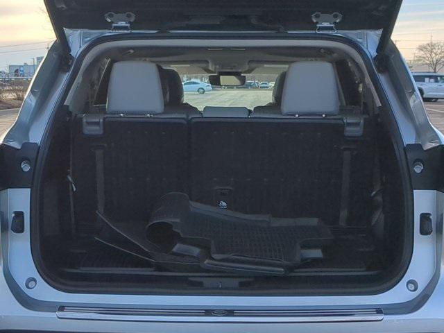 used 2023 Toyota Highlander car, priced at $37,500