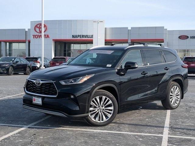 used 2025 Toyota Highlander car, priced at $51,900