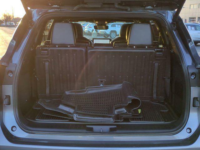 used 2024 Toyota Highlander car, priced at $43,916