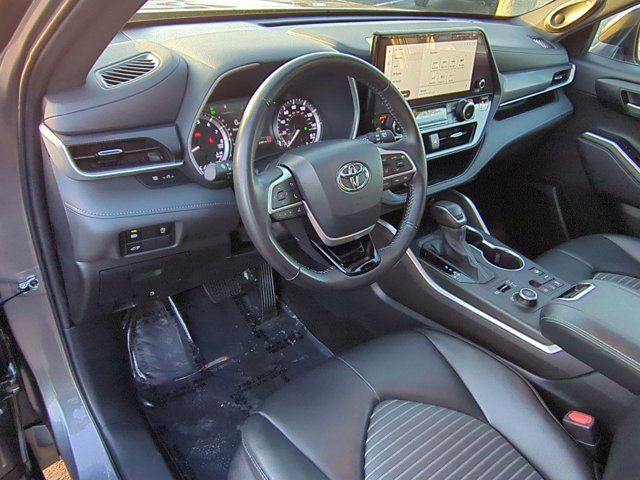 used 2024 Toyota Highlander car, priced at $43,916