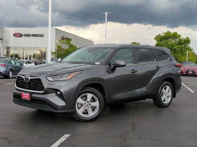used 2023 Toyota Highlander car, priced at $31,990