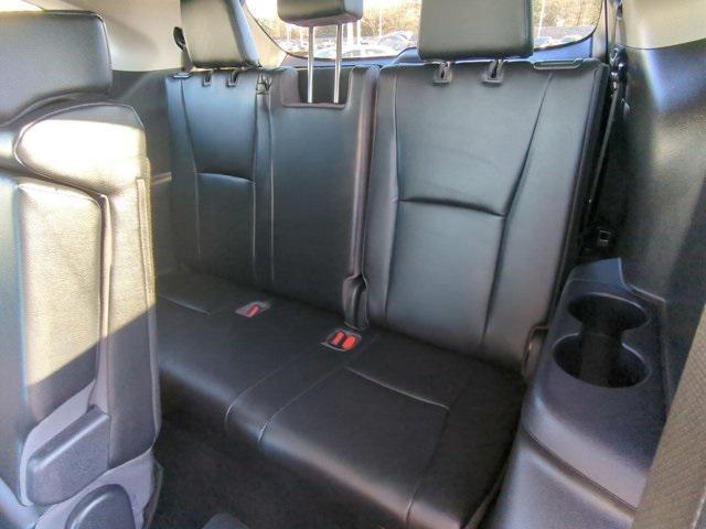 used 2022 Toyota Highlander car, priced at $31,933