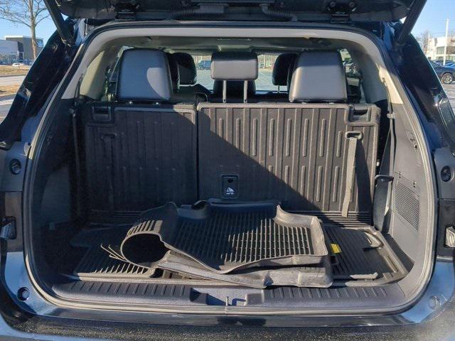 used 2022 Toyota Highlander car, priced at $31,933