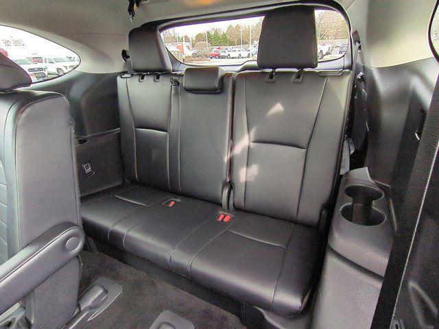 used 2024 Toyota Highlander car, priced at $39,900