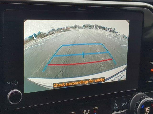 used 2024 Toyota Highlander car, priced at $37,900