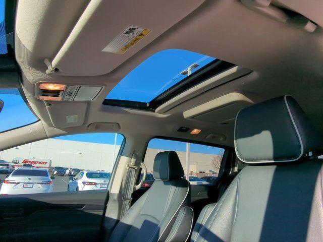 used 2025 Honda Odyssey car, priced at $43,998