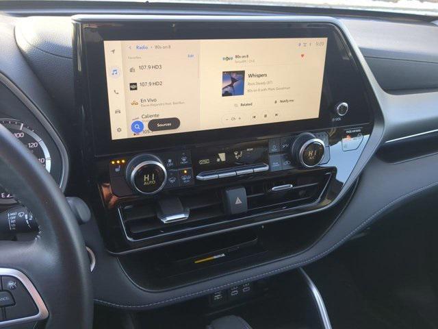 used 2024 Toyota Highlander car, priced at $41,870