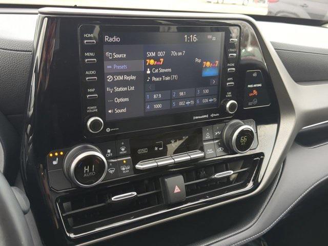 used 2021 Toyota Highlander car, priced at $34,500