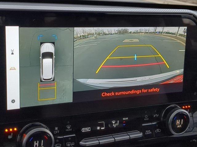 used 2025 Toyota Highlander car, priced at $50,900