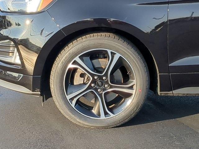 used 2022 Ford Edge car, priced at $28,990