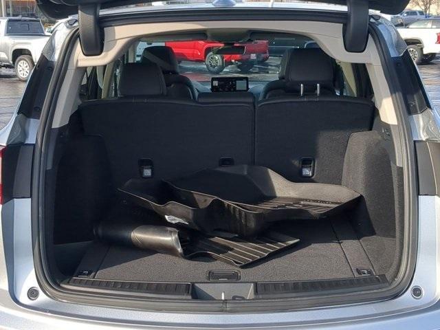 used 2025 Acura RDX car, priced at $39,900