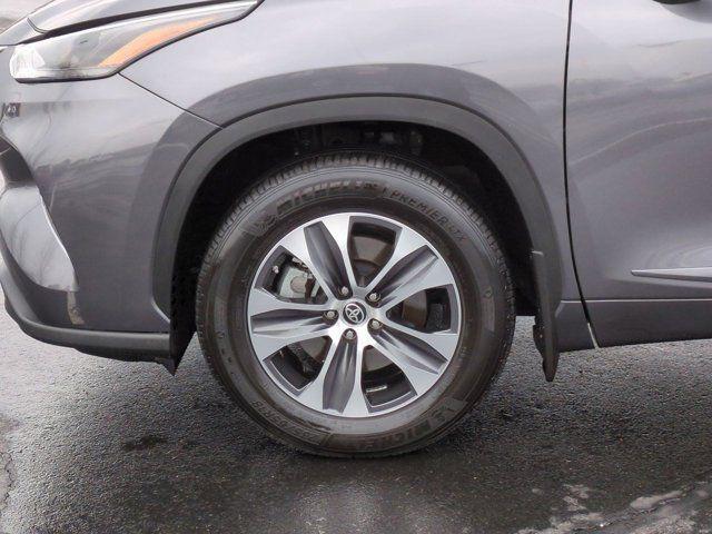 used 2023 Toyota Highlander car, priced at $40,274